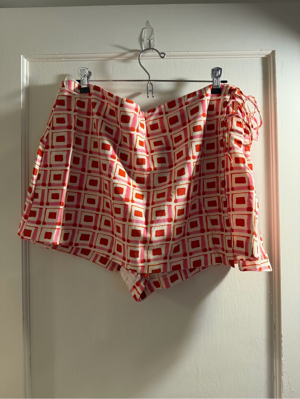 Zara Red and White Geometric Tie-Waist Skort